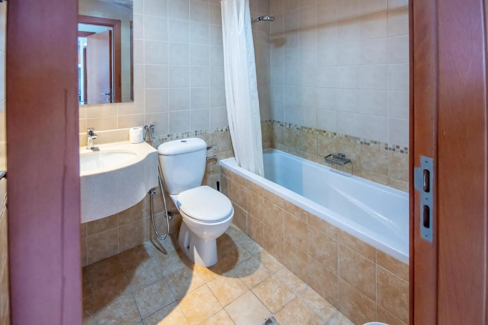 New!! Marina View Apartment - Recently Renovated Dubai